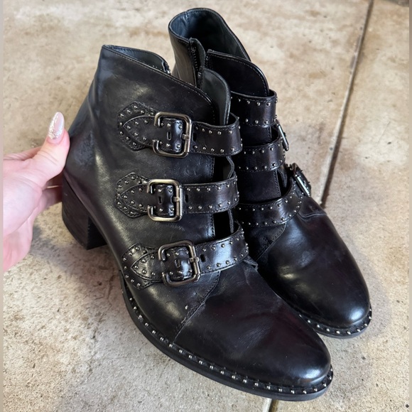 Paul Green SoHo Studded Leather Moto Ankle Boots - Picture 5 of 9